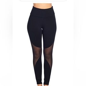 NWT sz small. Workout Hi-wasted ankle length CI SONO Jeggings/ leggings black .